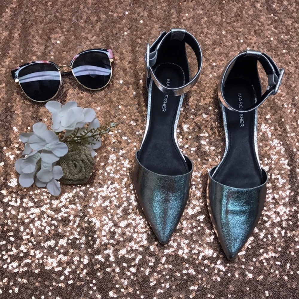 Marc Fisher Alfoso pointed-toe ankle-strap flats